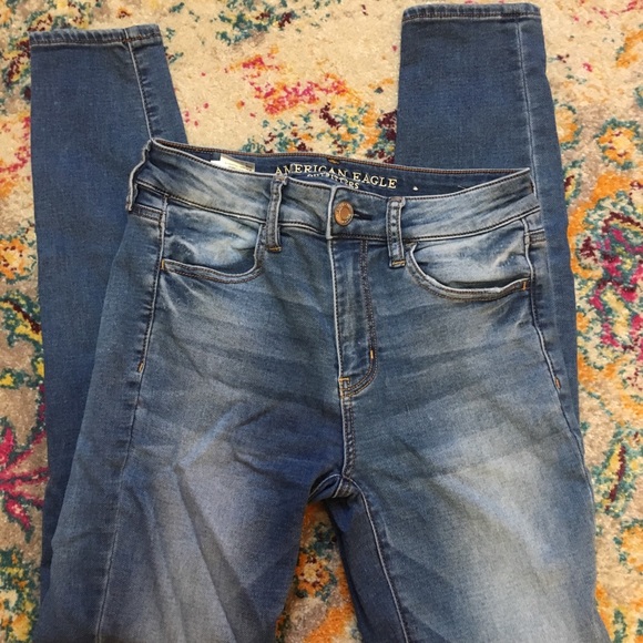 American Eagle Outfitters Denim - American Eagle High Waisted Jeans American Eagle Outfitters Denim - American Eagle High Waisted Jeans